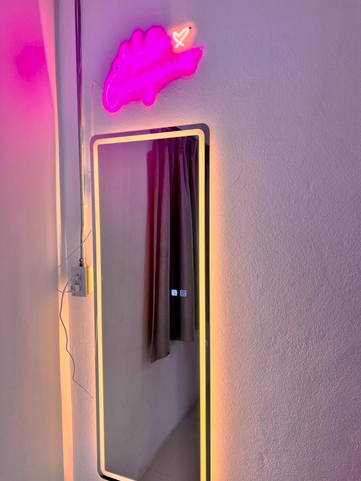 Arena Boutique Hotel Female Only Thong Sala Eksteriør bilde